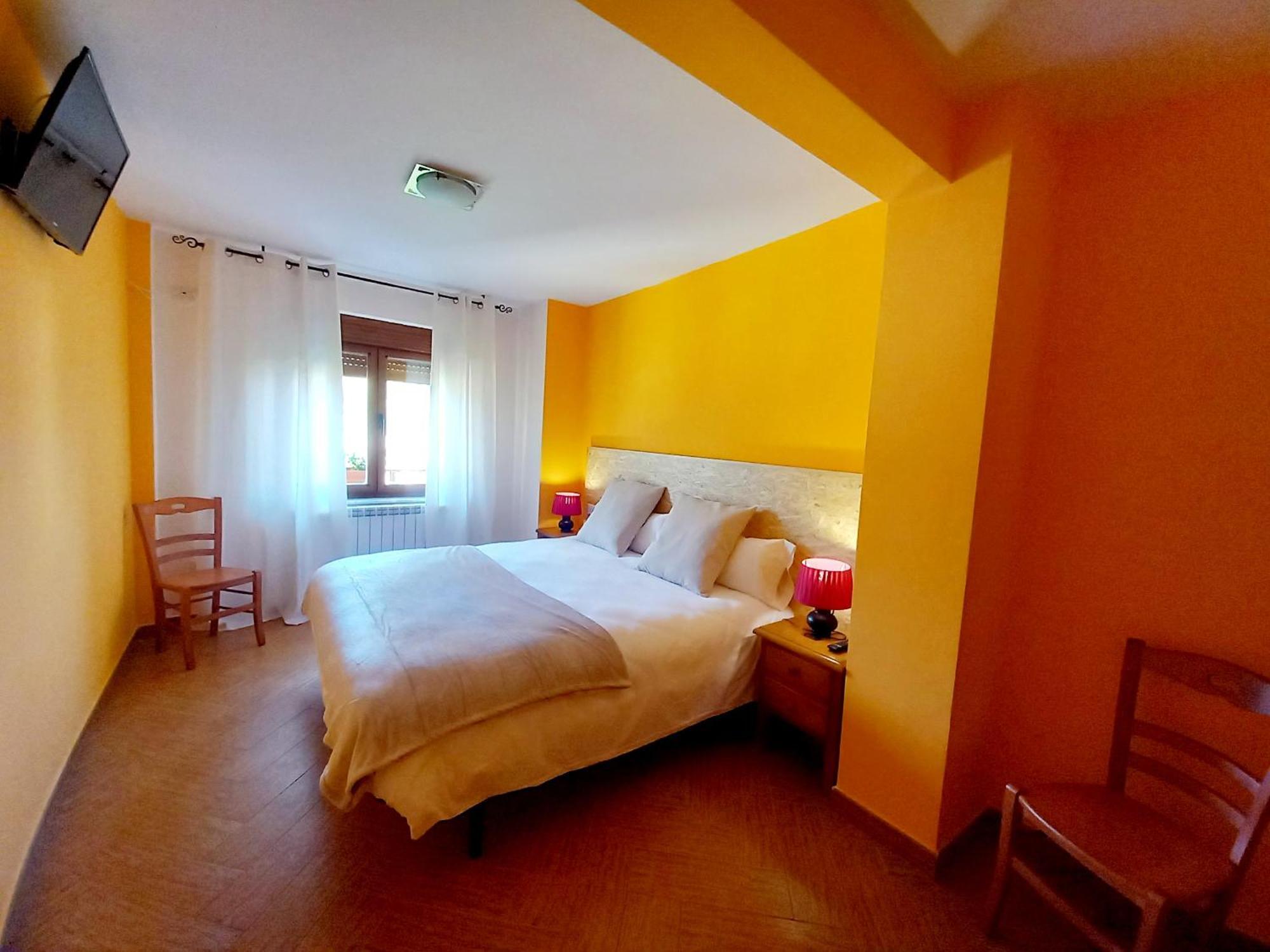 Hotel Rural Orquidea Velilla del Rio Carrion Bagian luar foto