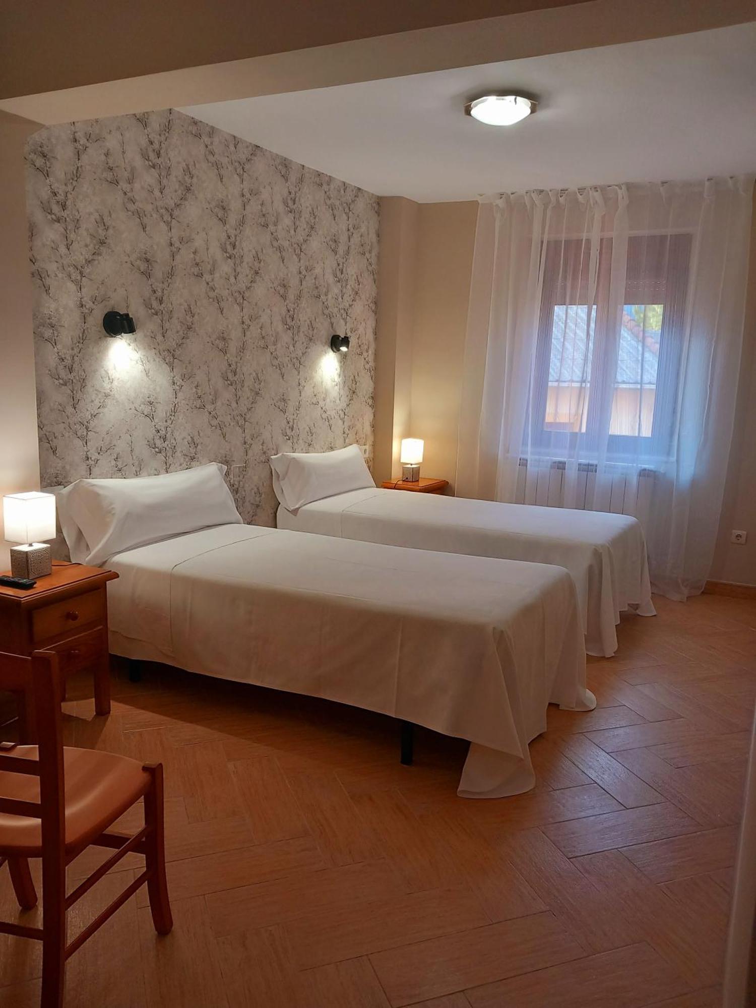 Hotel Rural Orquidea Velilla del Rio Carrion Bagian luar foto